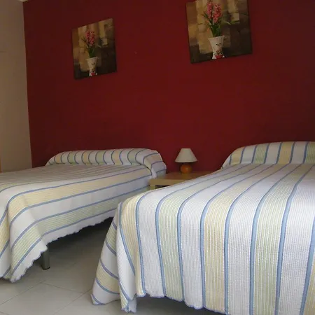 Pension Corona סרגוסה